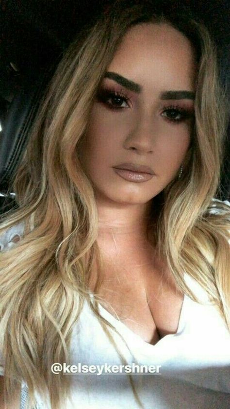 Demi Lovato Blonde Hair, Hair Inspiration Color, Stay Strong, Demi Lovato, Gorgeous Hair, New Hair, Hair Ideas, Hair Inspo, Beautiful Hair