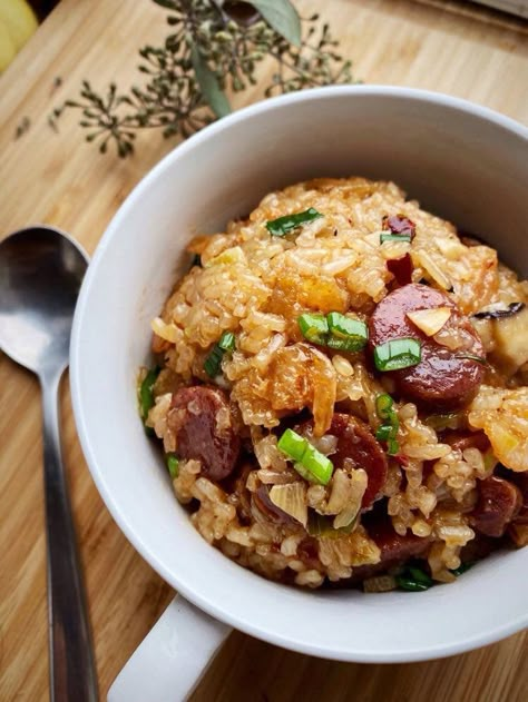 lo mai fan (糯米飯 or fried sticky rice) — wai lifestyle Sticky Fried Rice Recipe, Sticky Rice Fried Rice, Rice Cooker Sticky Rice, Taiwanese Sticky Rice Recipe, Shu Mai Recipe, Rice Pressure Cooker, Chinese Fried Rice Recipe, Thai Sticky Rice, Sticky Rice Recipe