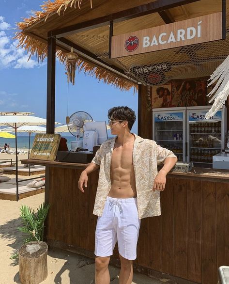 Beach Aesthetic Outfits For Men, Men Picture Poses Aesthetic, Asian Men Beach Outfit, Beach Photo Men Ideas, Man On Beach Aesthetic, Guys Beach Outfit Aesthetic, Beach Poses For Men Photo Ideas, Outfit Ke Pantai Pria, Summer Poses Photo Ideas Men