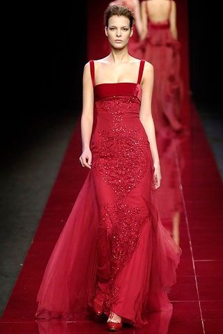 Ellie Saab Couture, Elie Saab Haute Couture, Elie Saab Fall, Most Beautiful Dresses, Red Gowns, Retro Mode, Runway Dresses, Gala Dresses, Couture Gowns