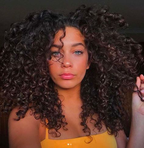 Jayme Jo Massoud | 2022-06-06 Layered Curly Bob, Model Curly Hair, Jayme Jo, Curly Haircut, Natural Curly Hair, Curly Hair Extensions, Hair Shop, Instagram Model, Curly Bob