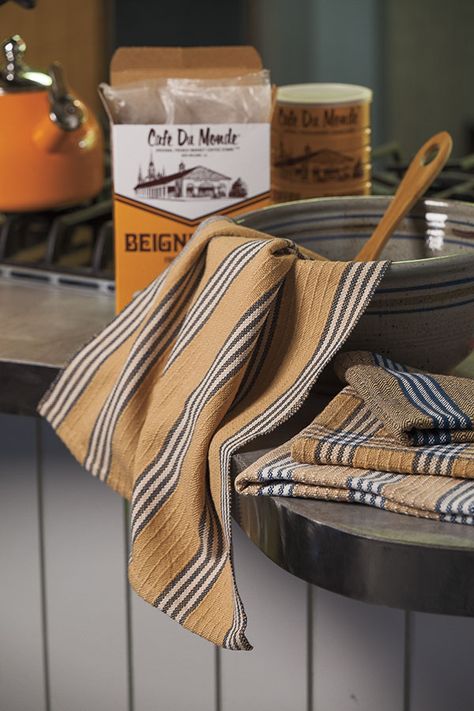 Weekend Weaving: Cajun-Inspired Cotton Dish Towels | Handwoven Woven Dish Towels, Weaving Dish Towels Patterns, Kitchen Towel Photography, Hand Woven Tea Towels, Handwoven Dish Towels, Weaving Dish Towels, Towel Photography, Handwoven Towels, Home Decor Ideas Kitchen