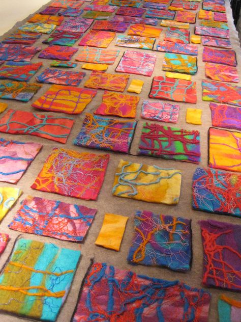 Art Fibres Textiles, Tovad Ull, Wet Felt, Textile Fiber Art, Fibre Art, Camping Art, Nuno Felting, Art Textile, Wet Felting