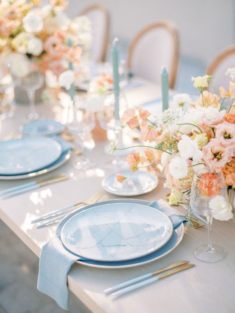 Spring wedding inspiration in Athens with a modern elegant vibe | Athens Wedding Inspiration | Gallery | Item 23 Spring Styled Shoot, Elegant Pastel Wedding, Spring Pastels Wedding, Citrus Inspired Wedding, Bridgerton Pastel Wedding, Pastel Garden Party Wedding, May Wedding Inspiration, Blue And Pink Table Setting, Spring Wedding Tables