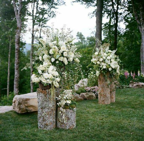 Wedding Inspiration | Beautiful + Unique Altar setting. Arbors Ideas, Backyard Country, Ceremony Arrangements, Backyard Wedding Decorations, Ceremony Arrangement, Wedding Alters, Rustic Backyard, Rustic Wedding Decorations, Mill Wedding