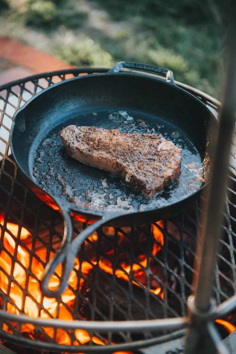 Seasoned Cast Iron Pan, Cast Iron Steak, Open Fire Cooking, Fish Wrap, Cast Iron Cleaning, Seasoning Cast Iron, Grilling Gifts, Fire Cooking, Campfire Cooking