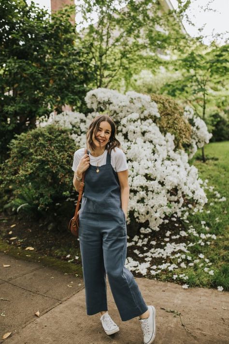 Everlane Lately: What Did + Didn't Work - Seasons + Salt, Easy Linen Jumpsuit, linen overalls Linen Dungarees Outfit, Overalls Outfit Linen, Linen Jumper Outfit, Linen Overalls Outfit Winter, Linen Overalls Outfit Fall, Gray Overalls Outfit, Loose Overalls Outfit, Jumpsuit Overalls Outfit, Linen Overalls Outfit