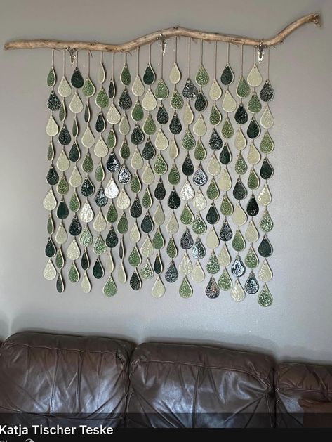 Wall Hanging Pottery, Ceramic Mobile Ideas, Ceramic Wall Hanging Ideas, Ceramic Hanging Art, Pottery Wall Hangings, Clay Windchimes, Hand Built Pottery Ideas, Hanging Ceramics, Ceramic Mobile