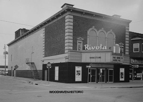 Oskaloosa Iowa, Bread Truck, Movie Theaters, Good Memories, Market Street, Historic Places, April 21, Local Restaurant, Movie Theater