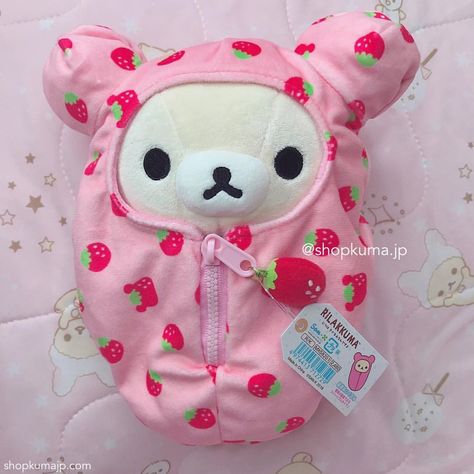 Korilakkuma Strawberry, Rilakkuma Plushie, Rilakkuma Plush, Cute Squishies, Bear Cute, Kawaii Core, Kawaii Plushies, Hello Kitty Pictures, Hello Kitty Items