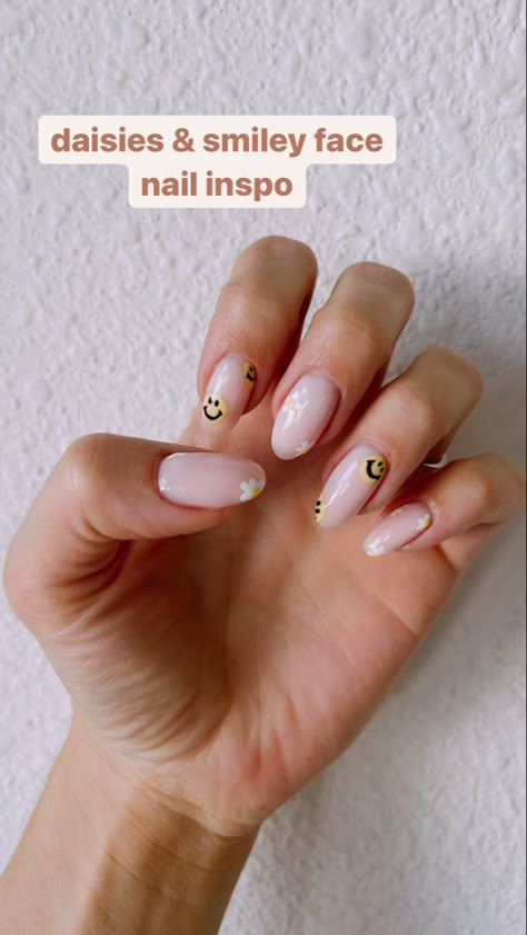 Daisy Smiley Face, Smiley Nails, Smiley Face Nails, Lemon Nails, Daisy Nail Art, Face Nails, Daisy Nails, Almond Acrylic Nails, Summer Acrylic Nails