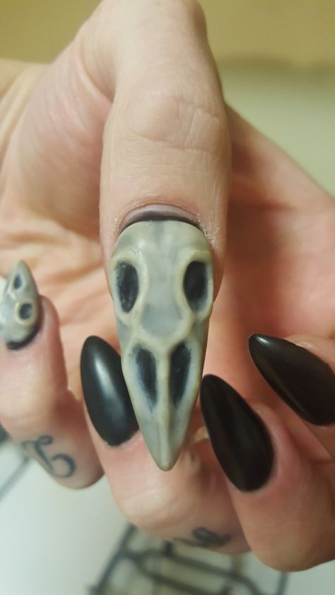 Bird Skull Nail Art, Bird Skull Nails, Oddity Nails, Creepy Cute Nails, Raven Nails, Skull Nail Art, Skull Nails, Punk Nails, Raven Skull