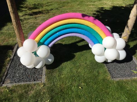 Pool noodles and balloon rainbow diy Care Bear Trunk Or Treat, Rainbow Pool Noodles Diy, Care Bear Trunk Or Treat Ideas, Pool Noodle Rainbow, Ragnar Trail, Rainbow Activity, Balloon Rainbow, Bee Crafts For Kids, Care Bear Party