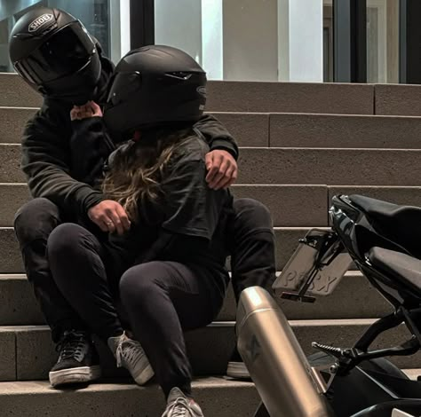 Biker Backpack Couple, Midnight Mayhem, Biker Romance, Cute Friend Poses, Engagement Announcement Photos, Biker Couple, Motorcycle Couple, Biker Photoshoot, Cute Love Photos