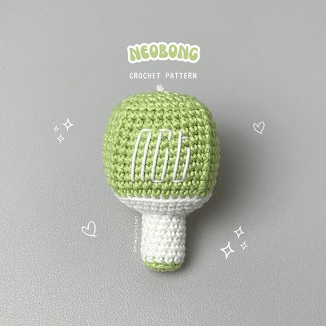 PATTERN : NEOBONG - NCT - Amiwa Crochet's Ko-fi Shop - Ko-fi ❤️ Where creators get support from fans through donations, memberships, shop sales and more! The original 'Buy Me a Coffee' Page. Lightstick Crochet, Nct Lightstick, Kpop Lightstick, Pola Amigurumi, Crochet Lessons, Crochet Keychain, Diy Crochet Projects, Unique Crochet, Crochet Basics