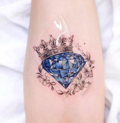 Diamond Crown Tattoo, Diamond Tattoo Designs, Delicate Tattoos For Women, Diamond Tattoo, Crystal Tattoo, Tattoo Lettering Styles, Diamond Tattoos, Petite Tattoos, Spine Tattoos For Women