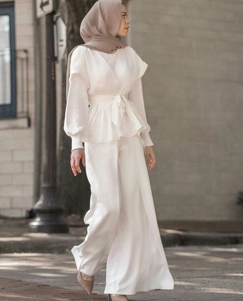 Modest Fashion Hijab, Muslim Fashion Hijab Outfits, Muslim Women Fashion, Muslim Fashion Hijab, Style Hijab, Modesty Fashion, Hijabi Outfits Casual, Muslim Fashion Dress, Woman Suit Fashion