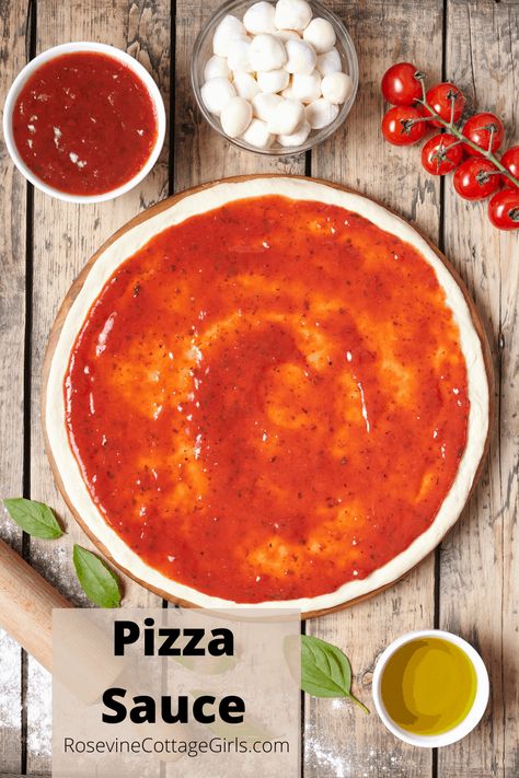 Recipe for a delicious Italian pizza sauce Small Batch Pizza Sauce, Italian Pizza Sauce, Pizza Dough Bread Machine, Sweet Tomato Sauce, Pizza Dough Bread, Pizza Sauces, Thick Crust Pizza, Pizza Sauce Recipe, Pizza Sauce Homemade