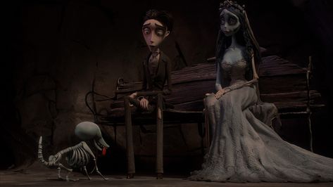 Tim Burton Desktop Wallpaper, Corpse Bride Wallpaper Desktop, Victor Corpse Bride, Emily Corpse Bride, Old Disney Movies, Halloween Wallpaper Backgrounds, Tim Burton Movie, Art Of Beauty, Corpse Bride