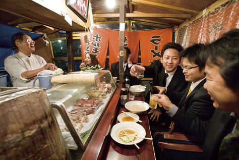 Japanese Food Stall, Japan Street Food, Food Stall Design, Ramen Bar, Japanese Street Food, Stall Design, Ramen Restaurant, Ramen Shop, Soup Kitchen