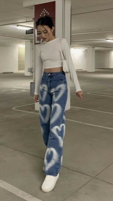 Mode Indie, High Waist Denim Pants, Fashion Butterfly, Streetwear Jeans, High Waist Denim, Easy Trendy Outfits, Cute Jeans, Swaggy Outfits, Simple Trendy Outfits