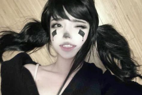 @/happylittlesealpup on tt & @/smilesforever0316 on instagram Cute Clown Makeup, Evil Girl, Doll Eye Makeup, Cute Clown, Cool Makeup Looks, Makeup Tut, Emo Makeup, Cute Makeup Looks, Clown Makeup