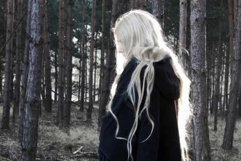 Grishaverse Characters, Long White Hair, Yennefer Of Vengerberg, Leigh Bardugo, Foto Art, Slug, Throne Of Glass, Grunge Hair, The Witcher