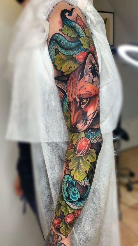 Traditional Tattoo Arm, Mangas Tattoo, Getting Tattooed, Colored Tattoo Design, Neotraditional Tattoo, Manga Tattoo, Full Arm Tattoos, Traditional Tattoo Sleeve, Beautiful Tattoo