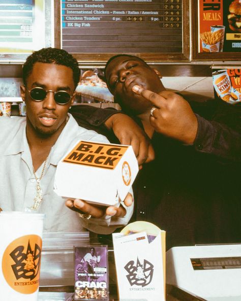 Sean “Diddy” Combs & The Notorious B.I.G photographed by Chi Modu during a promotional photo shoot for Craig Mack & Biggie’s “B.I.G Mack” collab mixtape in New York City, NY - 1993 Craig Mack, 90s Rappers Aesthetic, Tupac And Biggie, King B, Rap Us, 90s Rappers, Arte Do Hip Hop, Sean Diddy Combs, Hip Hop Classics