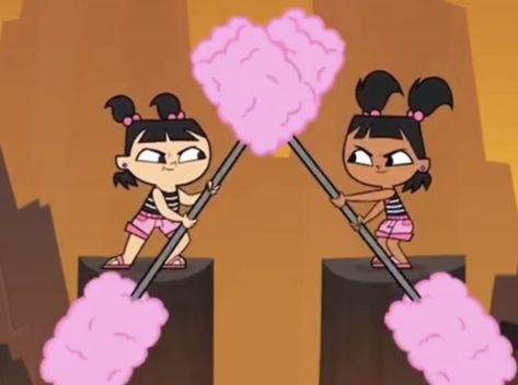 Total Drama Island Stacy And Kacy, Katie And Sadie Total Drama Island, Matching Tdi Pfps, Sadie And Katie Total Drama, Sadie Total Drama Island, Katie Total Drama, Sadie Total Drama, Matching Pfps Cute, Katie And Sadie