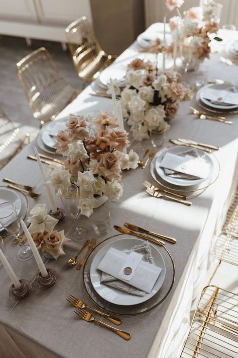 Beige Wedding Theme, Boho Editorial, Wedding Dinner Table Setting, Wedding Plate Setting, Neutral Wedding Decor, Unique Bridal Shower Invites, Bad Ems, Bridal Shower Invites, True Bride