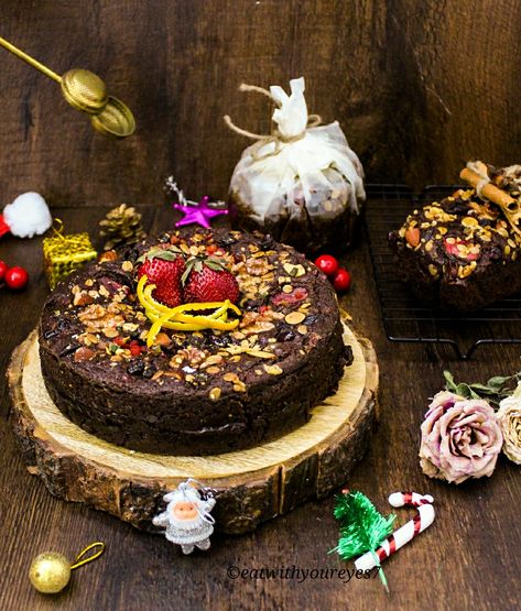 Plum Cake Photography for Christmas 2022! 🎄⛄ Plum Cake Photography, Christmas Cake Designs, Plum Cake, Cake Photography, Birthday Cake With Candles, Christmas 2022, Christmas Cake, Cake Designs, Plum