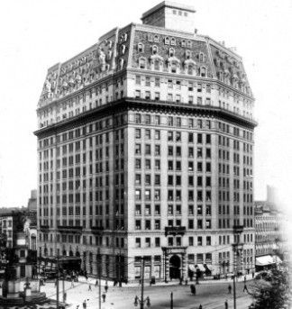 The Hotel Pontchartrain is legendary in Detroit, as were the events that took place within its walls; seven presidents are said to have strode down its halls, along with vaudeville stars, actors, actresses, thousands of out-of-towners & honeymooners, and is most important for its role as the cradle of the auto industry. It was a hotel that literally changed the world, but stood for only 13 years. *Click to read about this Detroit landmark, which after its demise was reborn in 1965. Detroit Hotels, Historic Detroit, Detroit Rock City, Detroit History, Detroit City, Detroit Area, Vintage Michigan, Michigan Travel, State Of Michigan