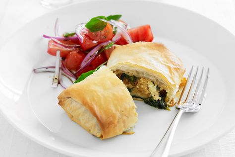 spinach feta filos Feta Rolls, Easy Breakfast Brunch, Easy Breakfasts, Ultimate Kitchen, Sausage Rolls, Spinach And Feta, Rolls Recipe, Easy Breakfast, I Love Food