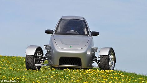 Elio Motors, Three Wheeled Car, Coolest Gadgets, Green Tech, Third Wheel, Car Upholstery, Most Expensive Car, Compact Cars, Farm Heroes