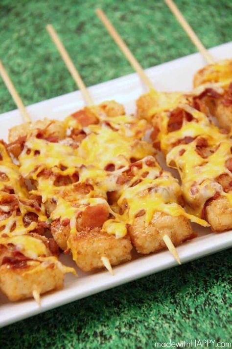 Loaded Tater Tot Skewers - Made with HAPPY - Tater Tot Appetizers Party Food Sliders, Easy Super Bowl Party Food, Food Sliders, Tater Tot Skewers, Tater Tot Appetizers, Loaded Tater Tot, Super Bowl Snack Recipes, Super Bowl Snack, Easy Super Bowl