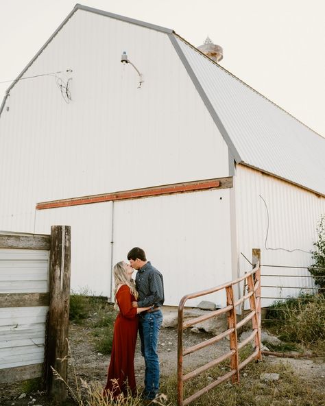 Bale jumping partner 🚜🌾🫶🏼 #ranchengagementphotos #southdakotaweddingphotographer #northdakotaweddingphotographer #engagementsessionideas #farmphotoshoot #westernweddingphotographer #westernengagementsession Hay Bale Engagement Photos, Western Engagement, Hay Bales, Western Wedding, Engagement Photo Inspiration, South Dakota, Photo Inspiration, Engagement Session, Engagement Photos