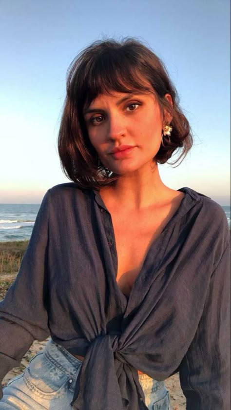 French Bobs With Fringe, Parisian Bob Straight Hair, Medium Length Haircut French Bangs, 2023 French Bob, Short Hair Fringe Bangs Round Face, Short French Bangs, Short Hair With French Bangs, Fringe Bangs With Bob, Fringe And Bob