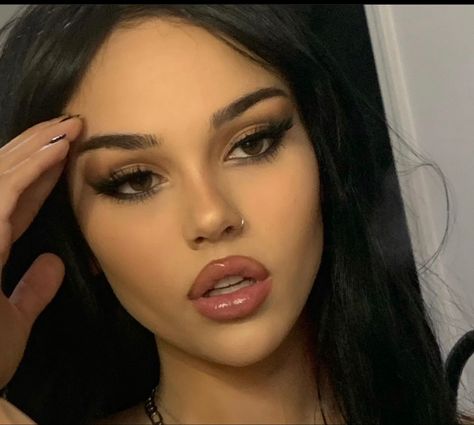 Prom Lips, Ethereal Makeup, Maggie Lindemann, Lip Fillers, Grunge Makeup, Prom Makeup, Aesthetic Makeup, Eye Makeup Tutorial, Makeup Inspo