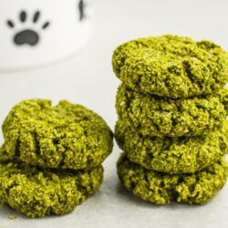 Healthy Dog Biscuits, Dog Biscuit Recipes, Veggie Dogs, Mint Recipes, Healthy Dog Food Recipes, Healthy Dog Treat Recipes, Dog Recipes, Dog Treat Recipes, Healthy Dog Treats