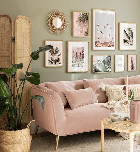 Pink Sofa Decor, Pink Couch Living Room, Pink Sofa Living Room, Rosa Sofa, Gallery Wall Living Room, Pink Living Room, Living Room Green, Decor Home Living Room, Living Room Colors