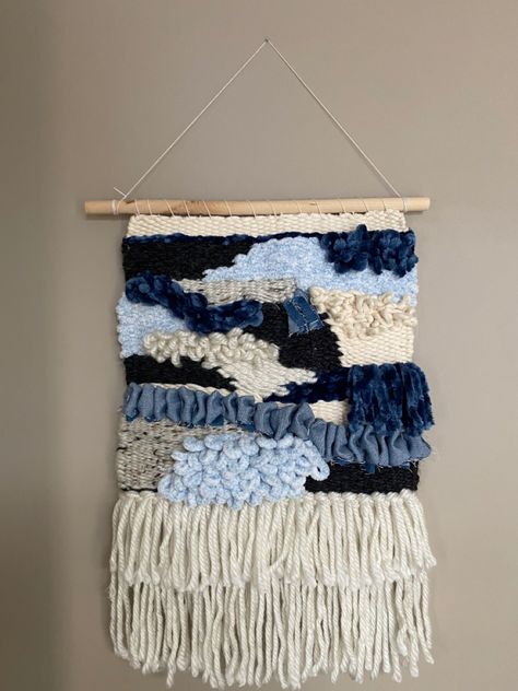 Tapestry Loom Weaving, Blue Wall Tapestry, Calm Life, Tapestry Loom, Loom Projects, Weaving Loom Projects, Blue Tapestry, Wool Tapestry, Tapestry Bedroom