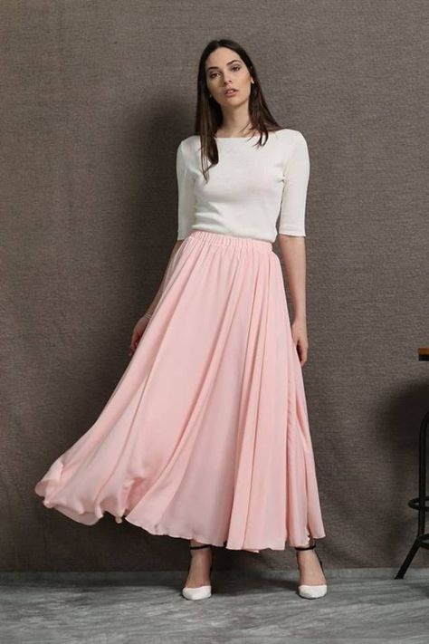 Pink Chiffon Skirt, Long Pink Skirt, Cocktail Skirt, Long Skirt And Top, Fesyen Islam, Long Chiffon Skirt, Cocktail Skirts, Skirt Tulle, Chiffon Maxi Skirt