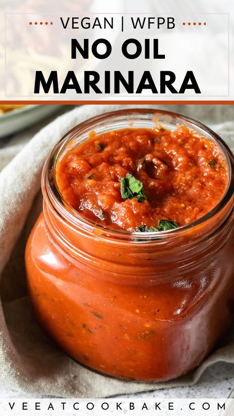 Authentic Italian Spaghetti Sauce, Vegan Marinara Sauce, Authentic Italian Spaghetti, Tomato Marinara Sauce, Vegan Pasta Sauce, Marinara Recipe, Oil Free Vegan Recipes, Marinara Sauce Recipe, Pasta Sauce Homemade