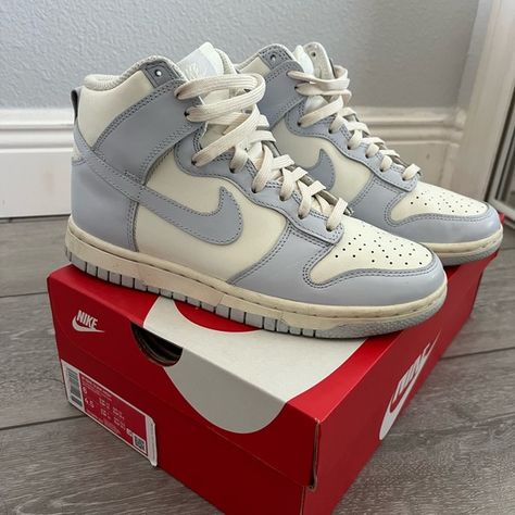 W Nike Dunk High Nike Dunk High, Dunk High, Nike Dunk, Nike Dunks, Nike Shoes, Size 6, Football, Nike, Grey