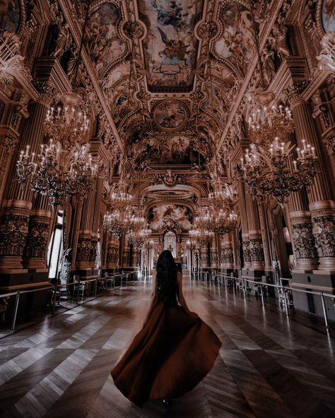 15th Century Aesthetic, Castle Halls, Brown Aesthetics, Royalcore Aesthetic, Aphrodite Aesthetic, Book Edits, Fairytale Aesthetic, Dreamy Artwork, Queen Aesthetic