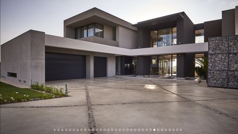 Henderson House - Exterior (White, taupe and dark grey) Grey And White House Exterior Modern, White And Gray House Exterior Modern, Gray And White House Exterior, Dark Gray House Exterior, White Contemporary House, Dark House Aesthetic, Aesthetic House Exterior, Steyn City, Dark Grey Houses