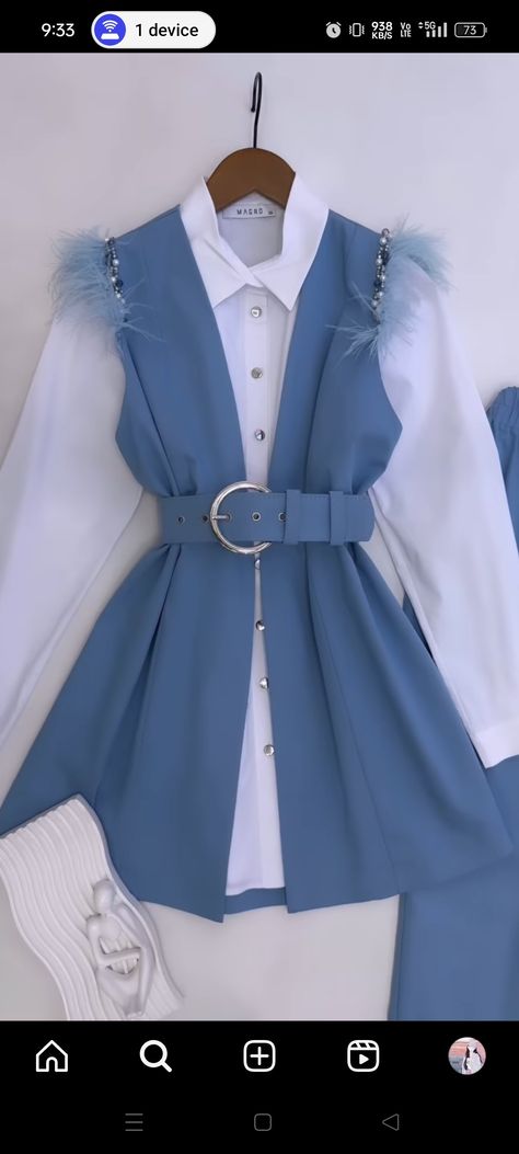 Modern Chic Outfits, White And Blue Outfits, Blue And White Outfit, Modest Casual Outfits, Stylish Short Dresses, Fashion Top Outfits, Cute Dress Outfits, Women Dresses Classy, Stylish Work Attire