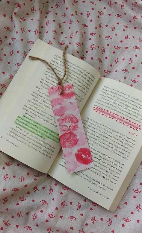 #book #quote #bookquote Kisses Bookmark, Preppy Books, Kiss Books, Handmade Bookmarks Diy, Fingerprint Art, Journal Inspiration Writing, Bookmark Ideas, Rhinestone Projects, Handmade Bookmarks