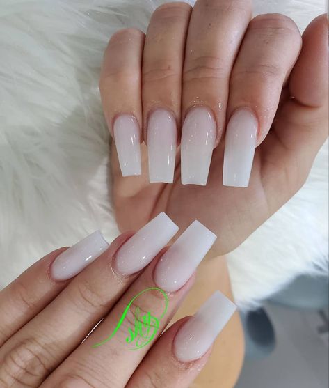 White Nails Round, Sheer White Nails, White On White Nails, White Tips Nails, Gel Nails White, Nails Sheer, Nails Hard Gel, Poppin Nails, Nails Round